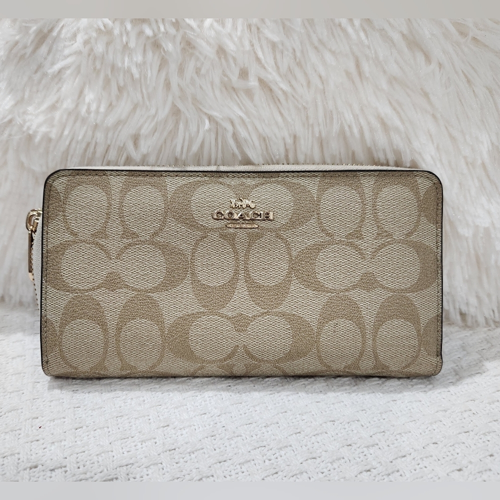 Coach Tan Signature Zip Wallet
